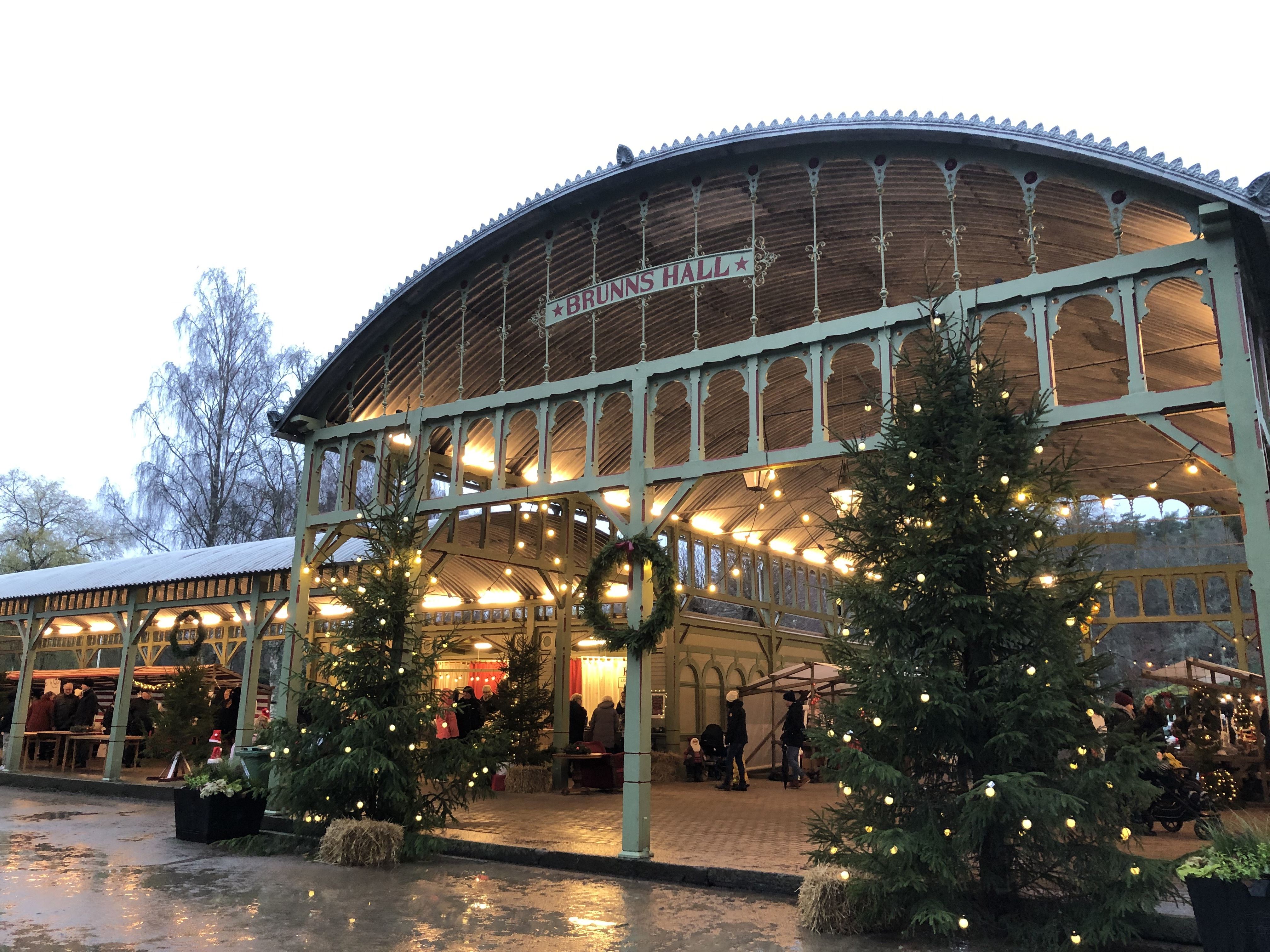 Julfirande i Brunnsparken