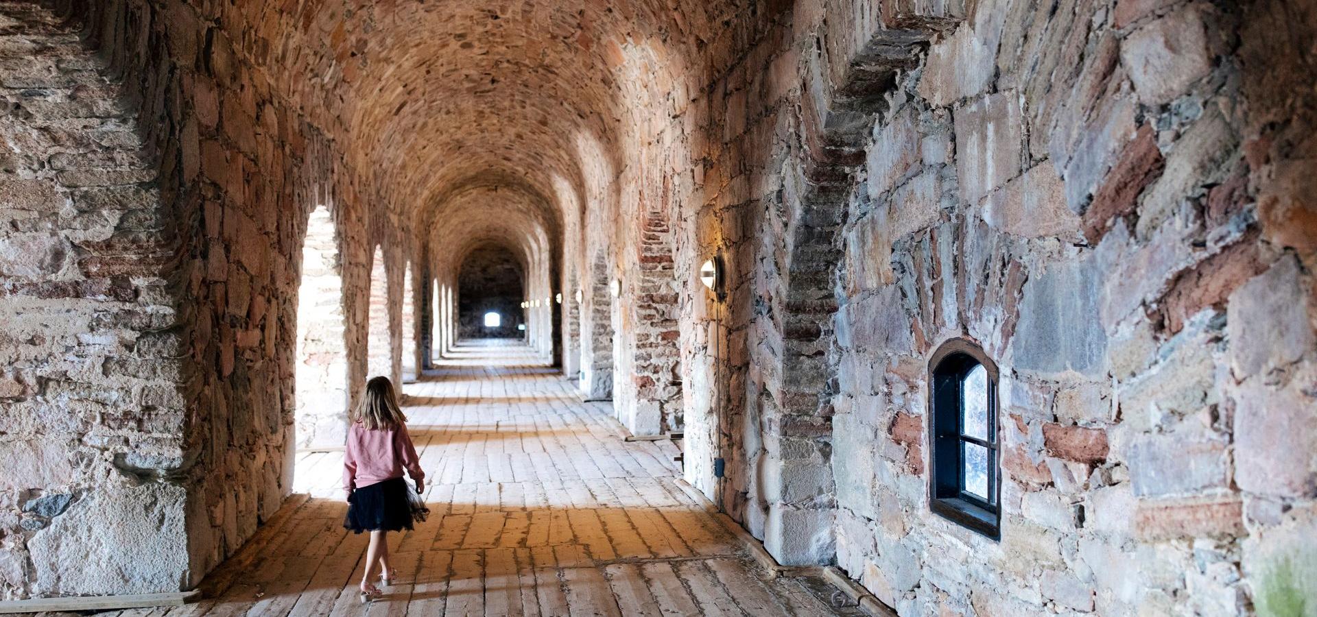 Discover the World Heritage city of Karlskrona - Drottningskärs kastell