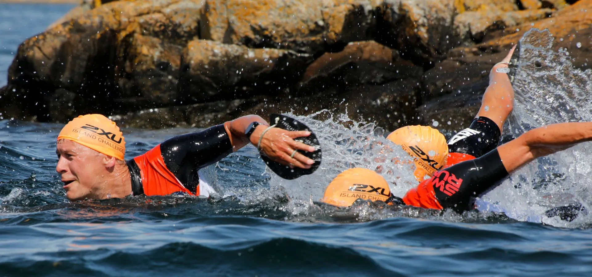 Blekinges bästa lopp – Utforska utmaningar i vildmark, hav och skärgård SEO-optimerad metabeskrivning:  Upplev Blekinges mest spännande lopp och evenemang! Från swimrun i skärgården till traillöpning på Ryssberget och kustnära maraton. Läs om datumen, distanserna och boka ditt nästa äventyr idag. Blekinge väntar på dig!