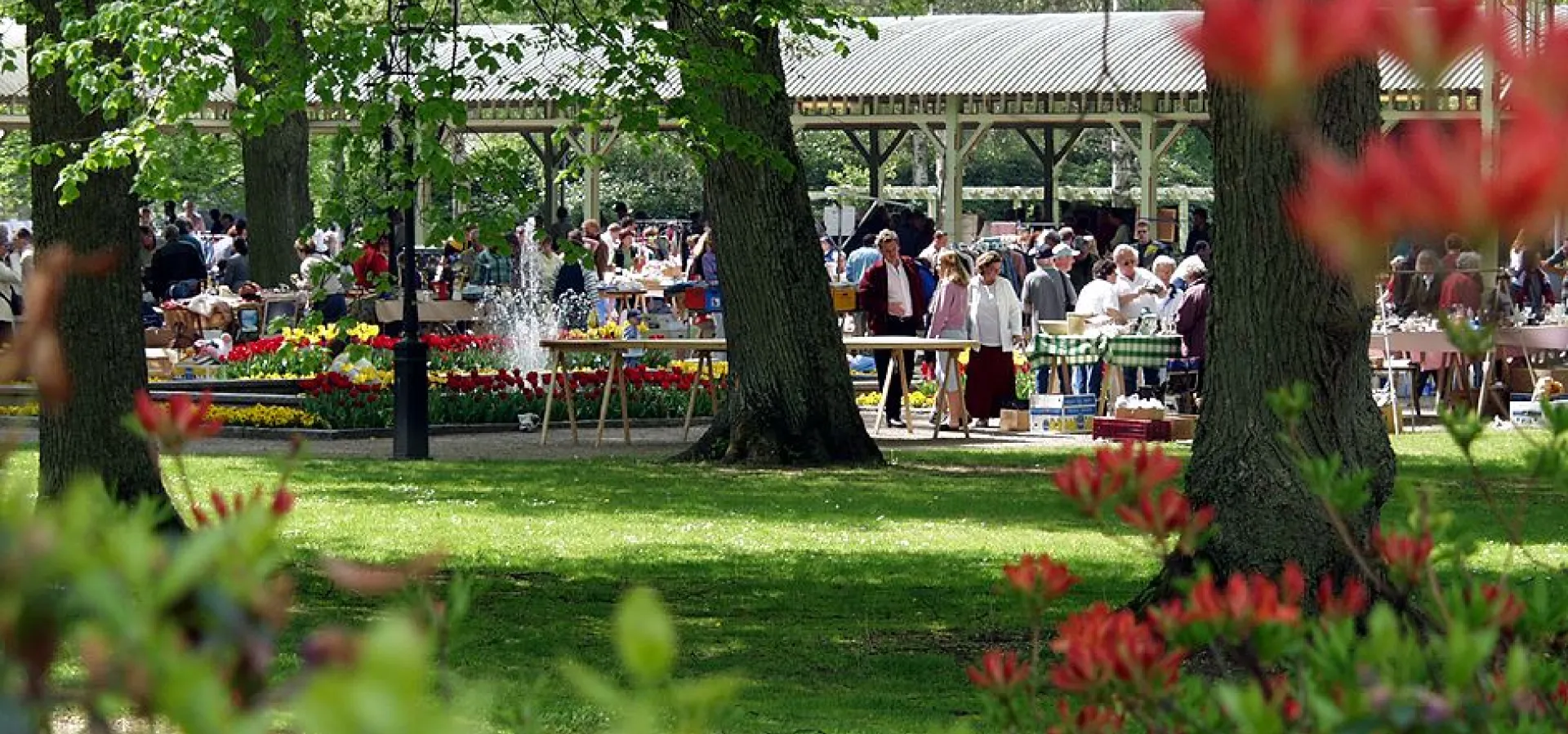 Loppis i Brunnshallarna, mitt i Ronneby Brunnspark