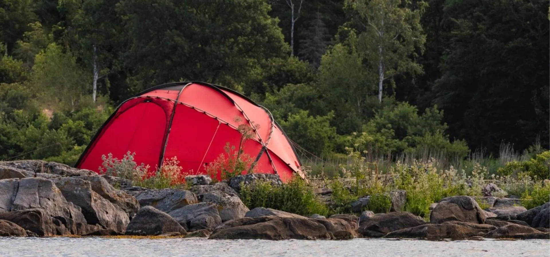 Tältning på en klippa i Blekinge skärgård