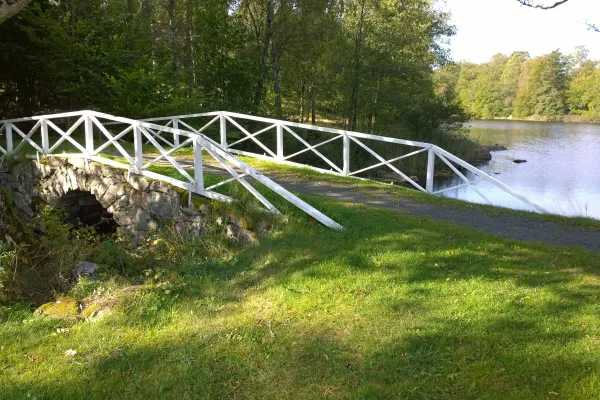 Bridge to Långsjönäs