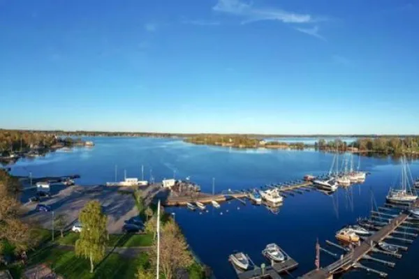 Guest Harbour Karön (copy)